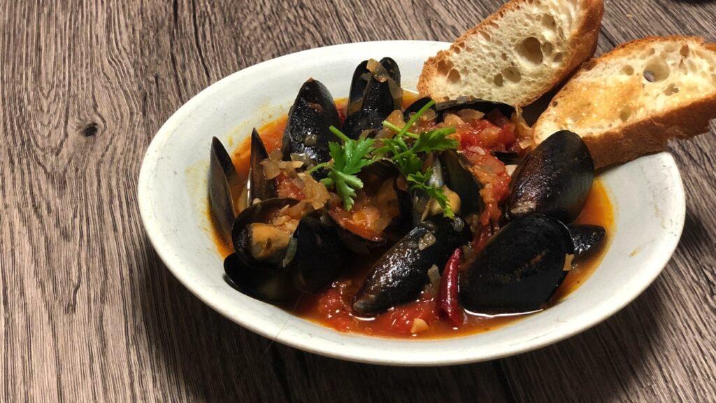 【ナポリ名物】Zuppa di cozze：ムール貝のスープ