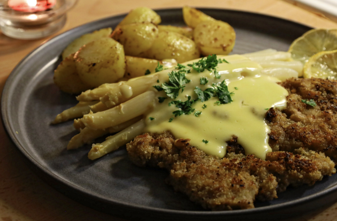 【ドイツ・オーストリア料理】Spargel schnitzel：ホワイトアスパラのシュニッツェル