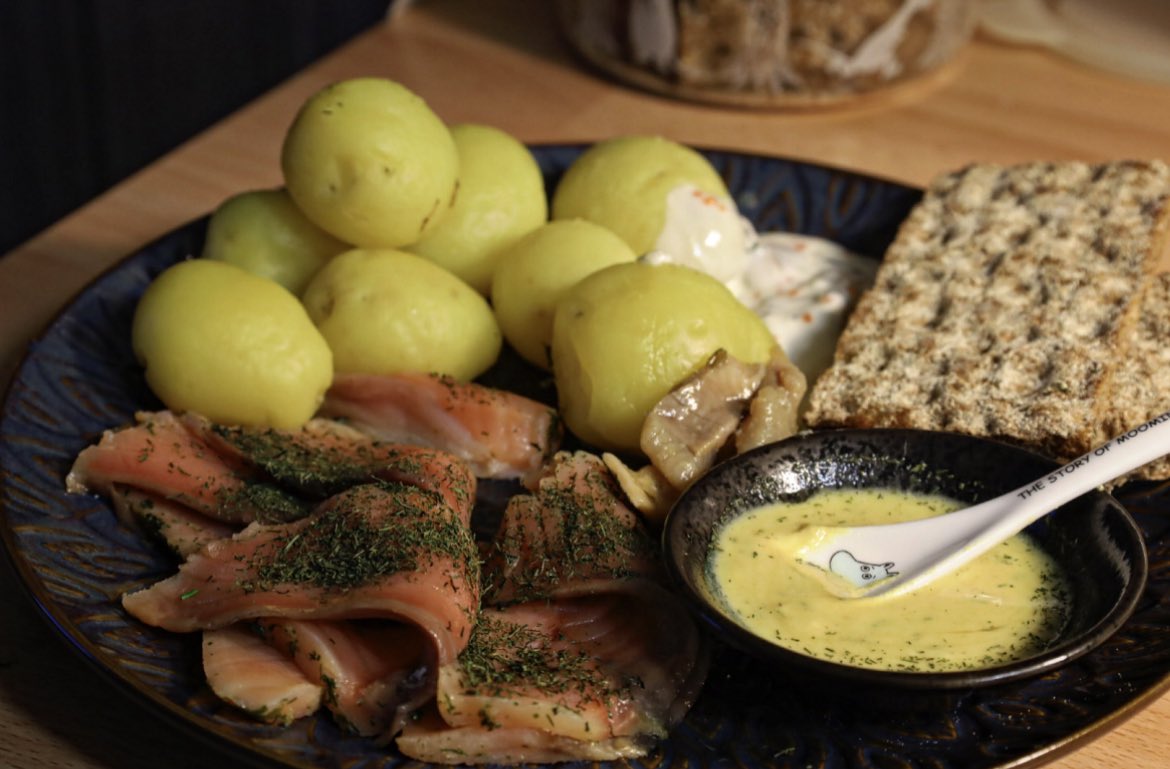 【北欧料理】ディルの香る北欧風サーモンの塩漬け : Gravlax/Gravlaks【本格レシピ】